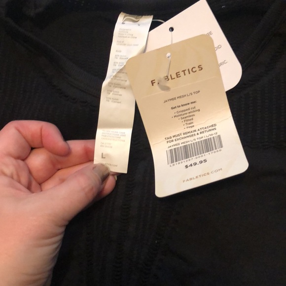 Fabletics crop top - Picture 2 of 3